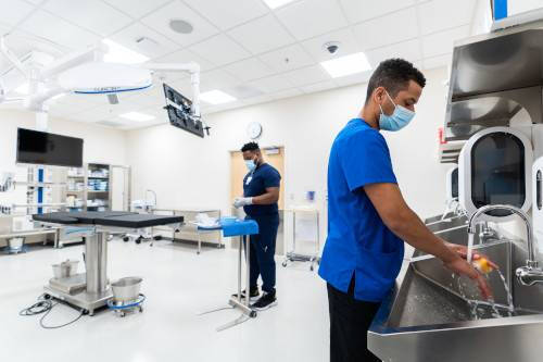 DCIH 385 operating room